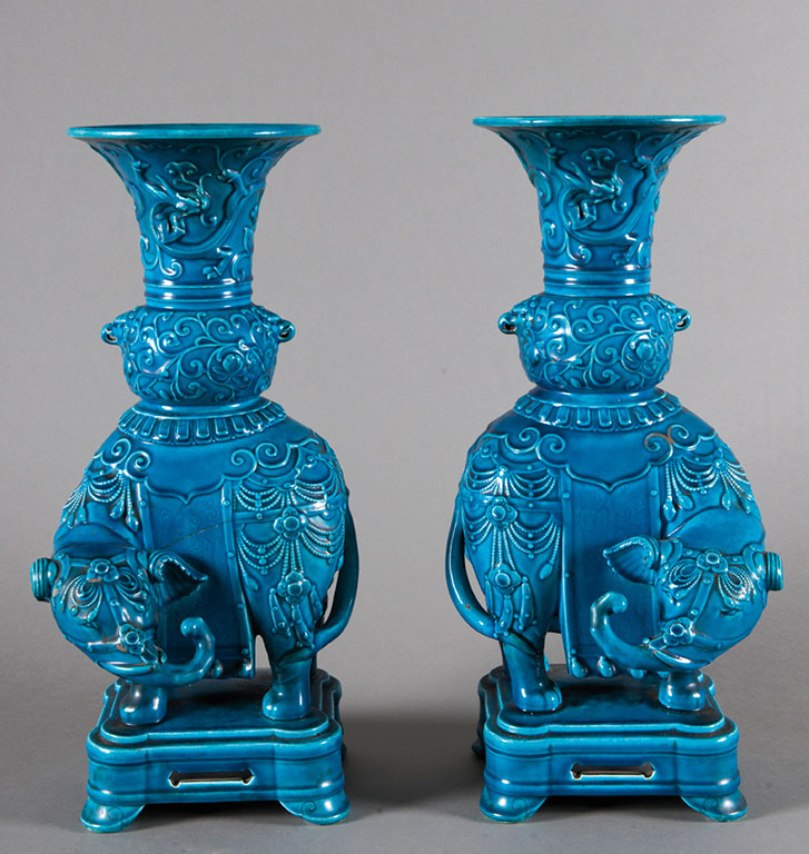 Sublime paire de vases en faïence par Théodore DECK